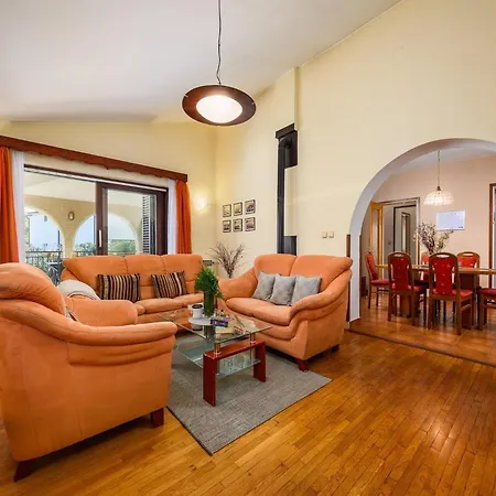 Spacious With Garden * Πόρετς